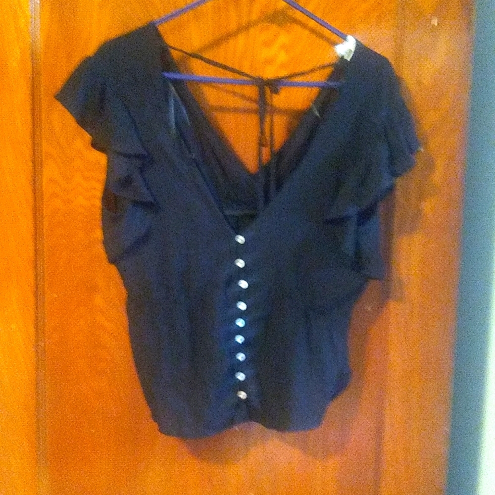 Loraine Flutter Sleeve Cropped Top